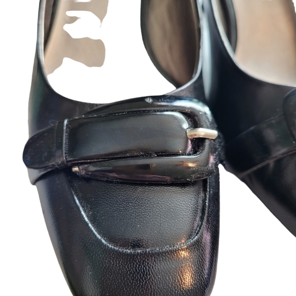 Worthington basic black leather pumps with buckle detail- 8.5 - Picture 5 of 7